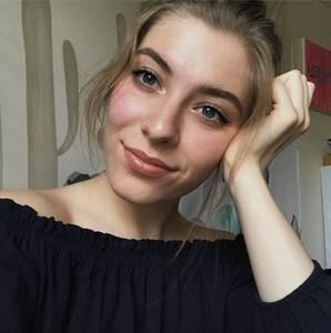 Meet your Posher, Michaela